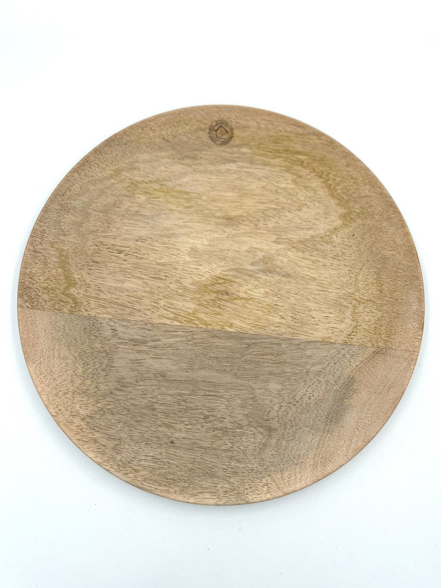 Assiette en Bois de Manguier Faite à la Main par Nkuku - Authenticité et Élégance Naturelle