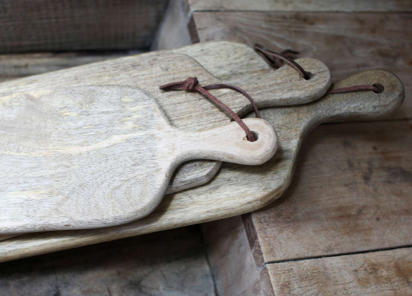 Planche Chunni en bois de manguier Nkuku